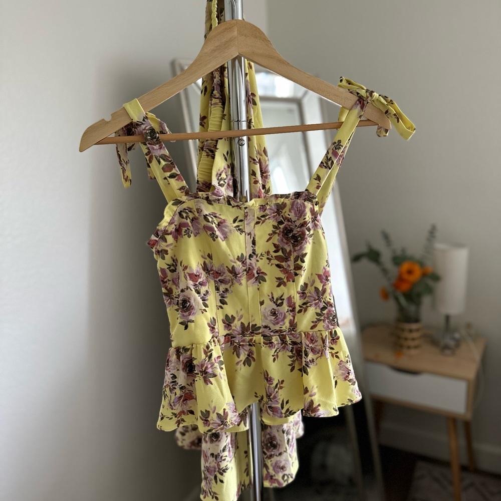 Sofia Vergara SET tank top + skirt LIKE NEW too tight